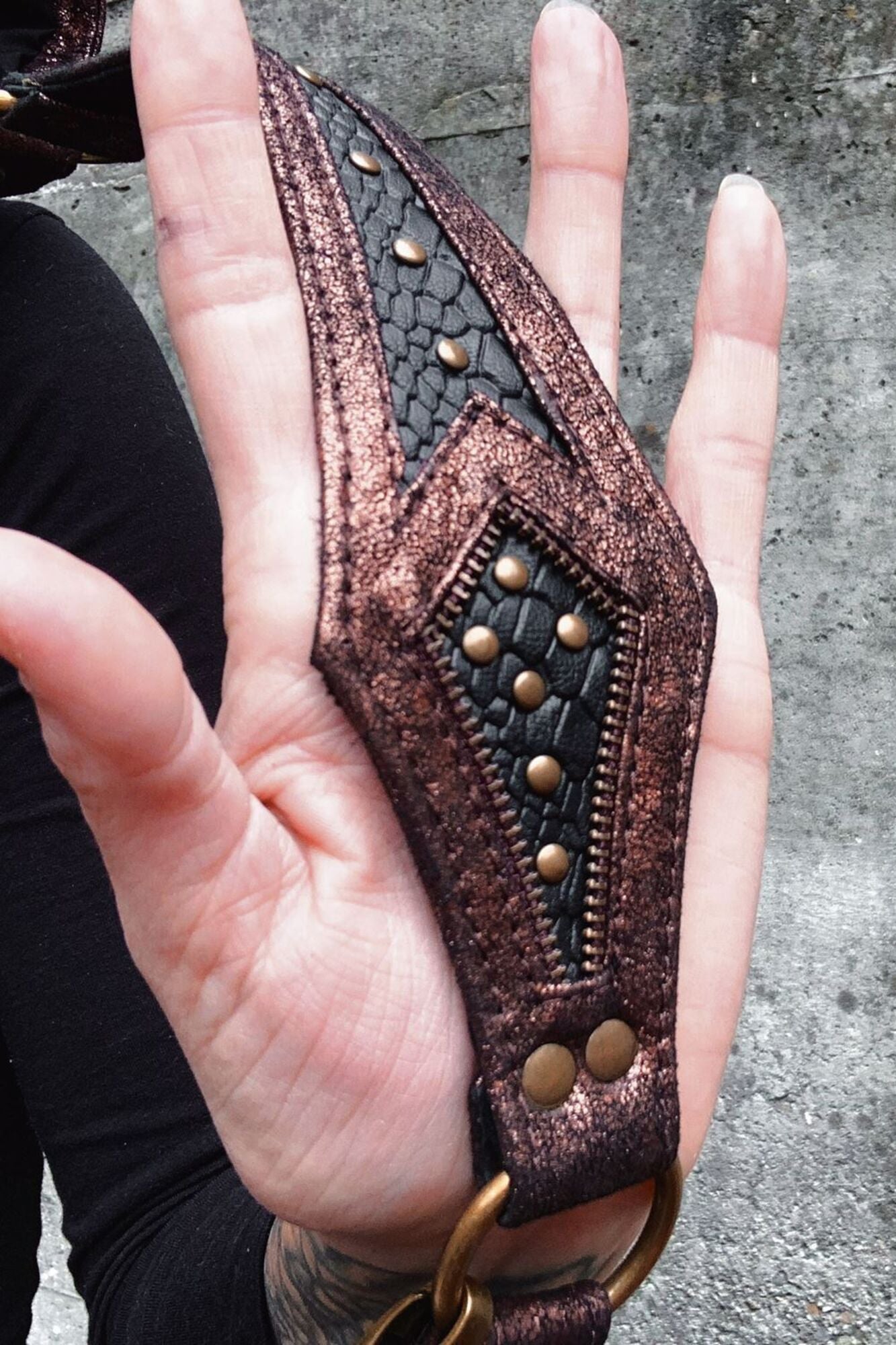 Sapphire Hood Harness Copper - Hipstirr