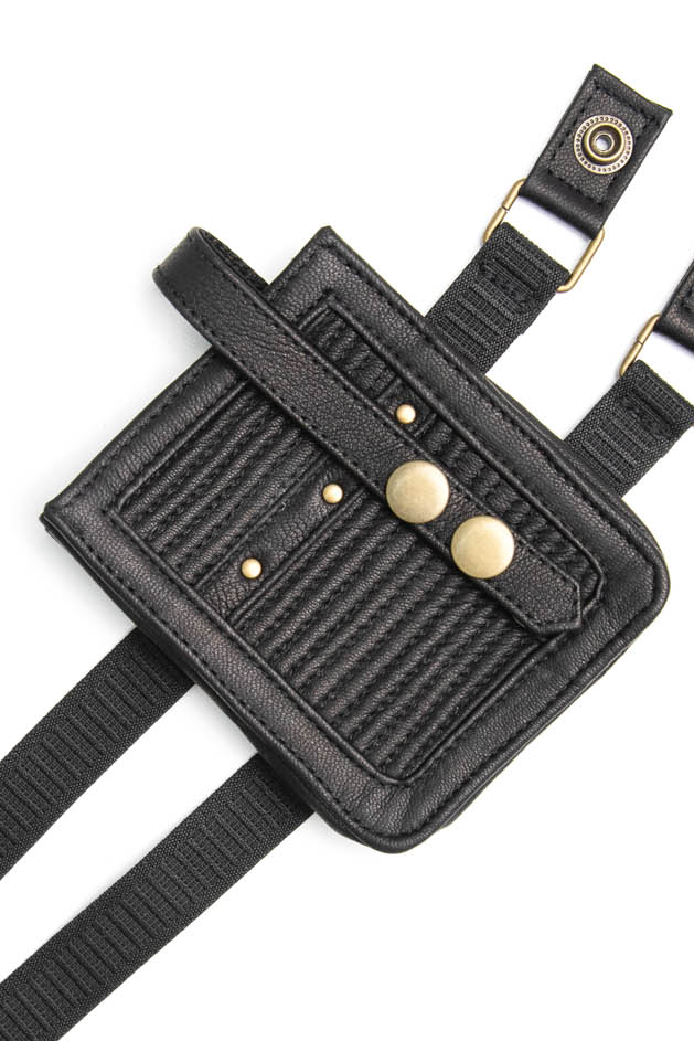Flasky Garter Black/Brass Flasky Garter Black/Brass