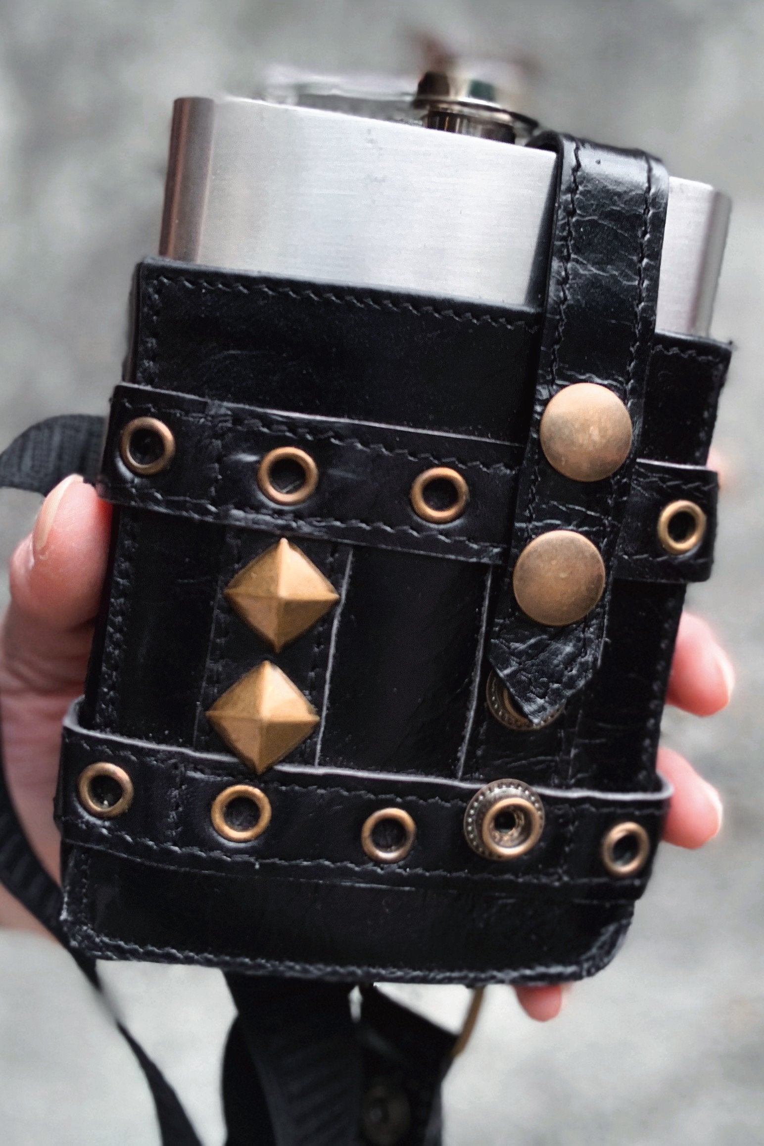 hip flask garter belt Fiasco Garter Flask Black/Brass