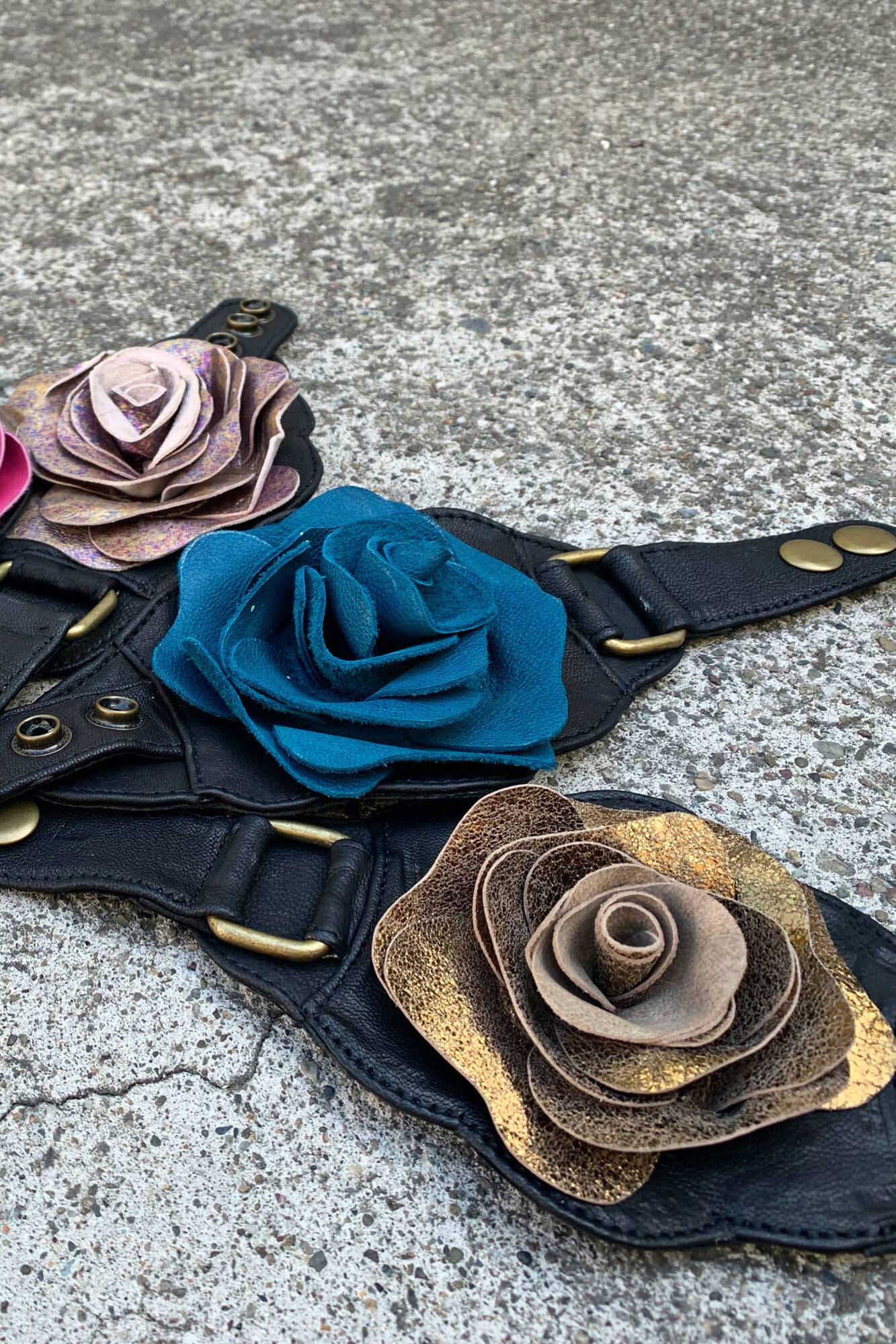 Rose Bracelet Specialty - Hipstirr